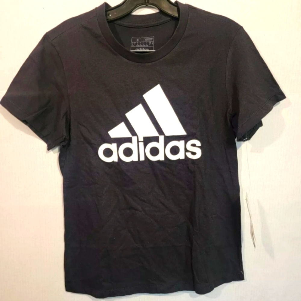 ADIDAS 3 STRIPES JUMBO LOGO BLACK Small ATHLETIC T-SHIRT.